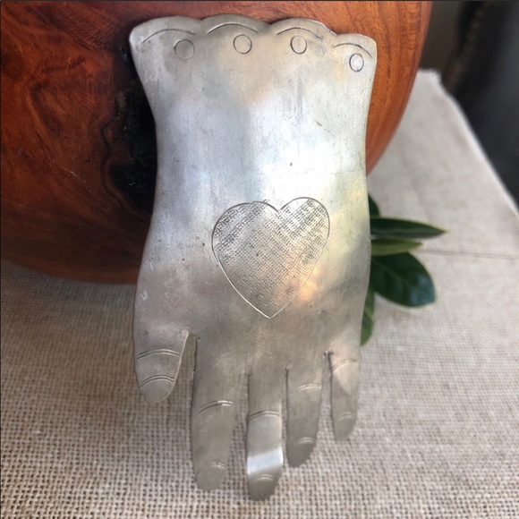 Artisan Handmade Silver Tone Metal Hand Brooch - Picture 7 of 11